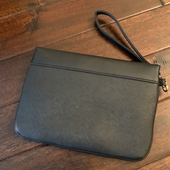 Ellen Tracy Envelope Clutch in Black with removable strap - Picture 4 of 11
